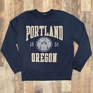 Hollister Portland Oregon Crewneck Sweater | Men's Large